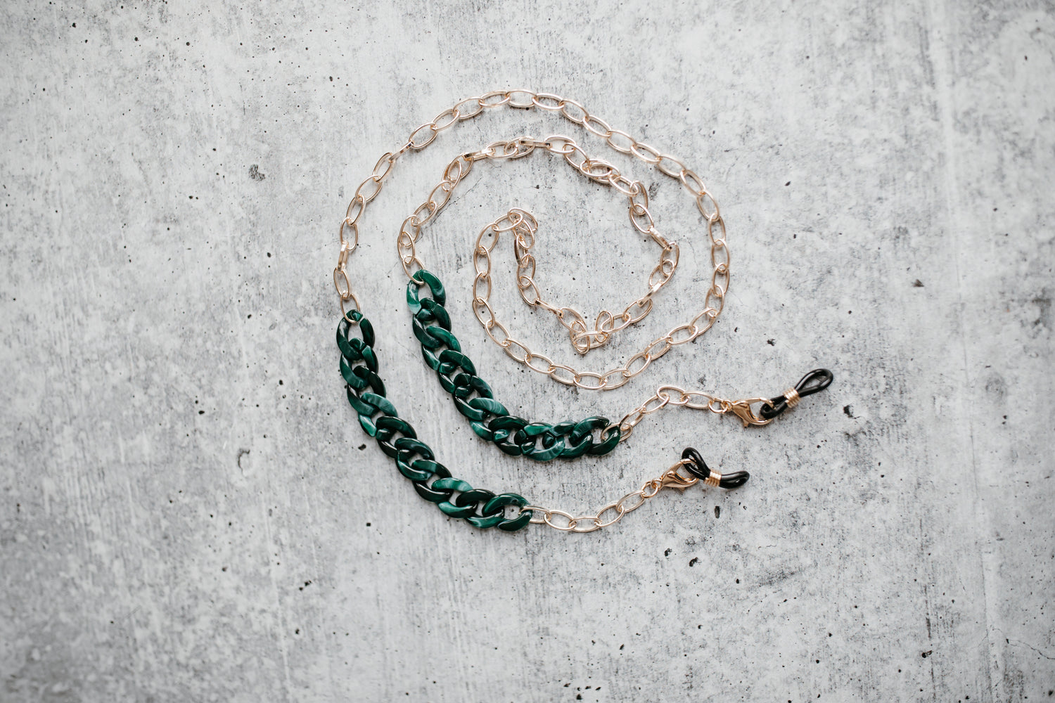 stylish green acrylic and gold sunglasses chain